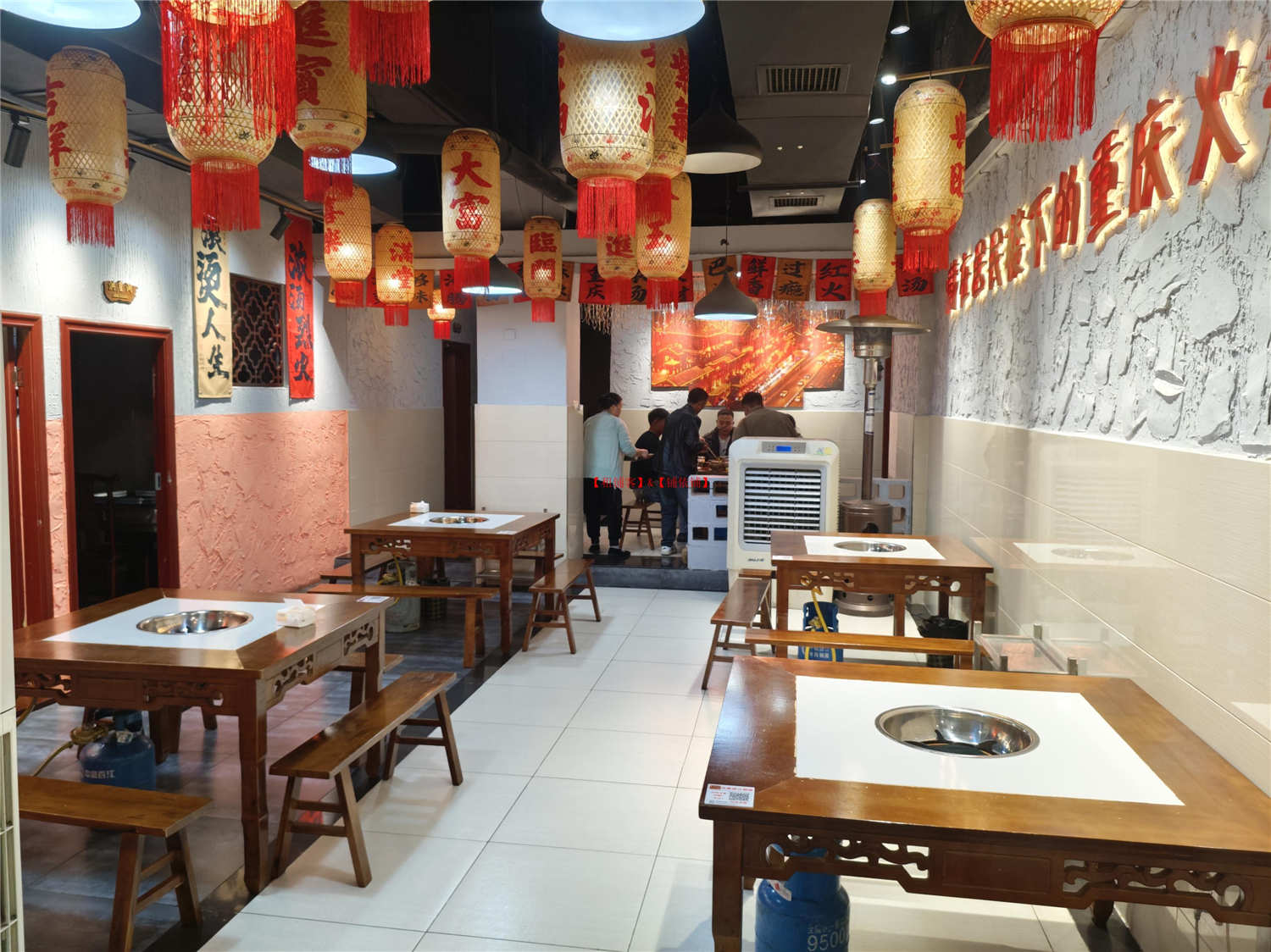 云岩区百花山路餐饮店位置生意整体转让